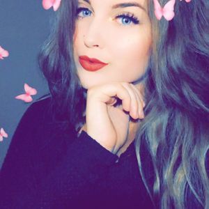 Meet your Posher, Carissa